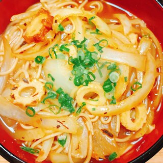 レトルトアレンジ☆玉ねぎとちくわのカレーうどん